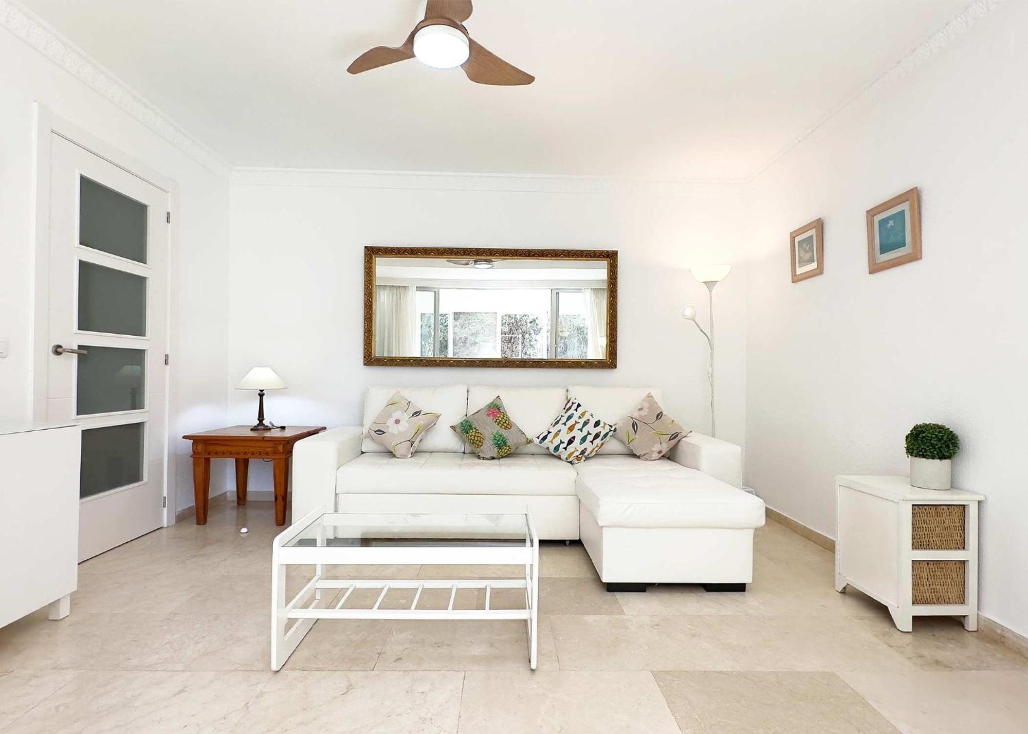 1 Bedroom Apartment Second Line Beach- Parque Marbella Building Exterior photo