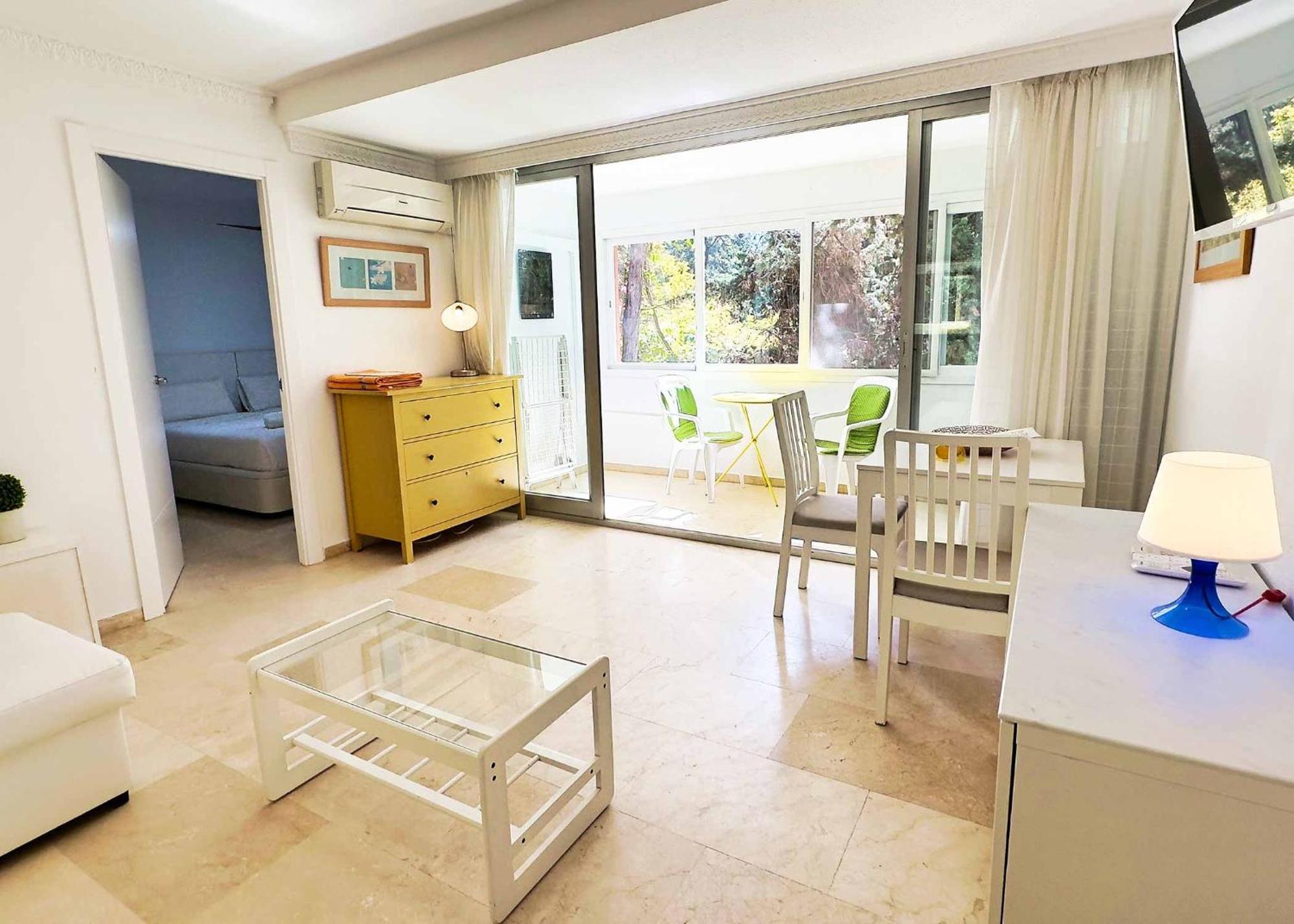 1 Bedroom Apartment Second Line Beach- Parque Marbella Building Exterior photo
