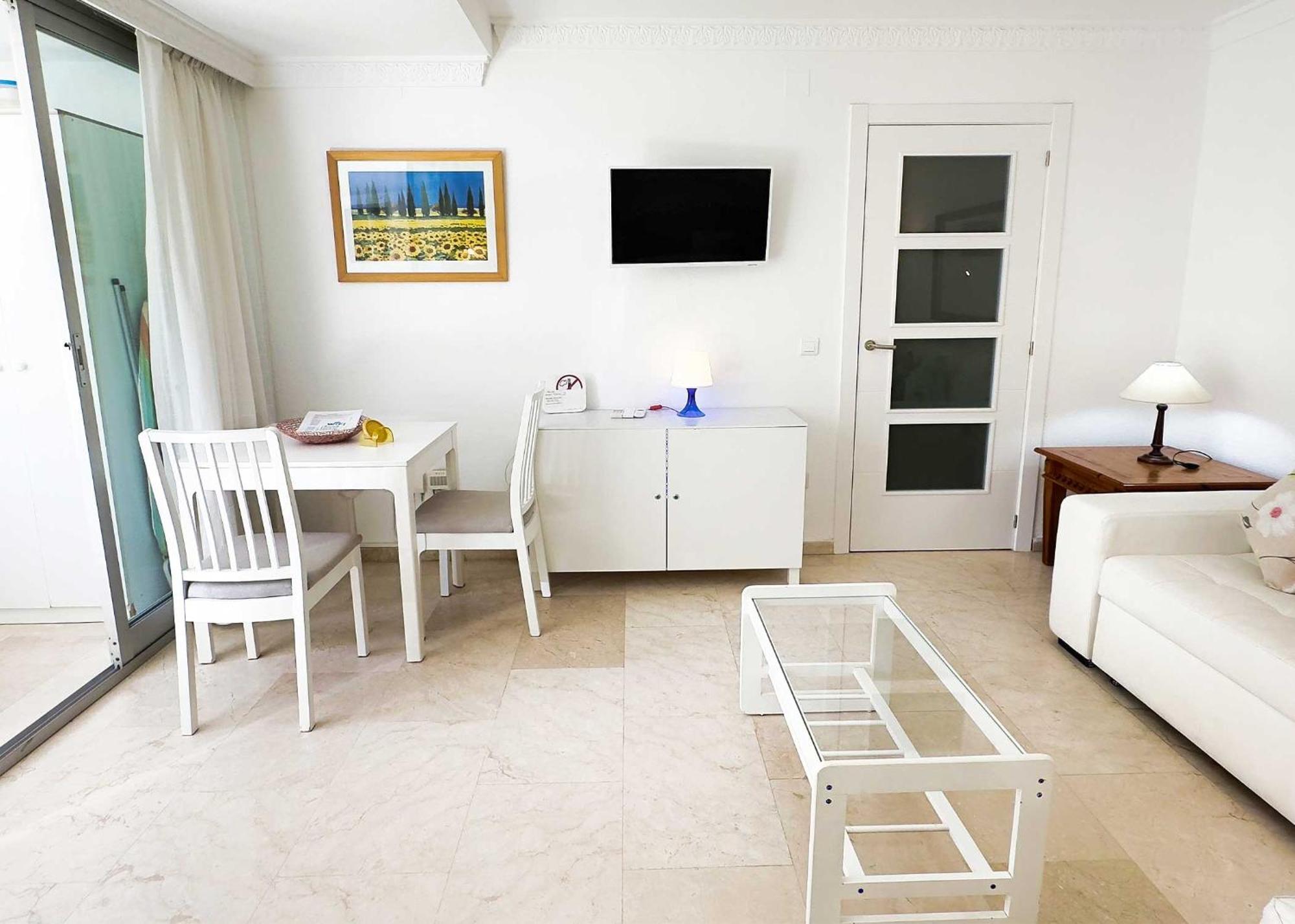 1 Bedroom Apartment Second Line Beach- Parque Marbella Building Exterior photo